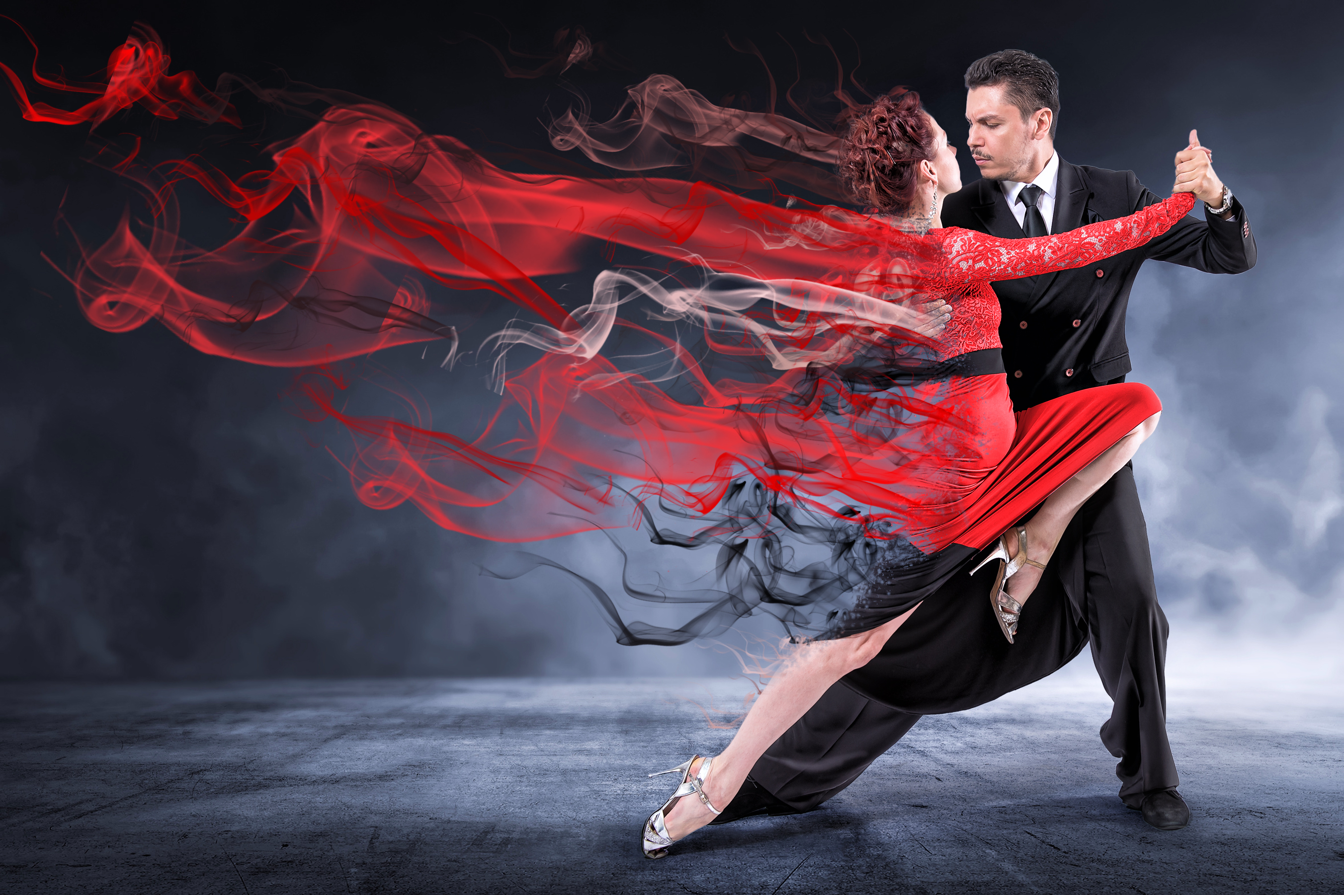 Танцы красивых пар. Танго Аргентинское кальгада. Аргентинский танцор танго. Танец страсти.