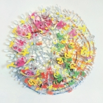Detel Aurand: Rokoko, 2007, Styropor, Plastik, Acrylglas auf Kapaline, ø 110 cm Detel Aurand: Rokoko, 2007, Styropor, Plastik, Acrylglas auf Kapaline, ø 110 cm