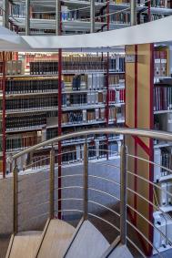 Blick in die Bibliothek